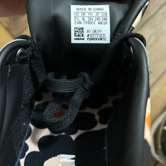 Adidas Marimekko Bryony Sneakers Shoe Floral Black Gold GW2264 Women's Size 7.5 - Picture 10 of 11